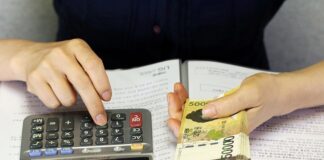 Czy ludzie spłacają kredyty?